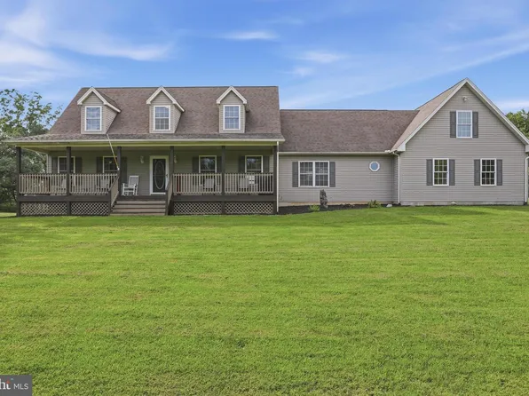 3074 Oak Hill Rd, Waynesboro, PA 17268
