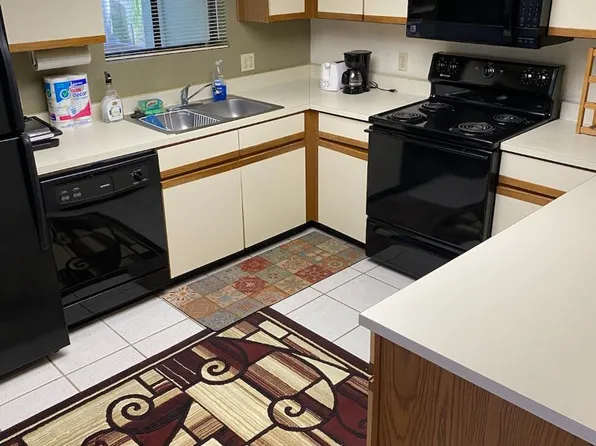 16805 E El Lago Dr #206, Fountain Hills, AZ 85268