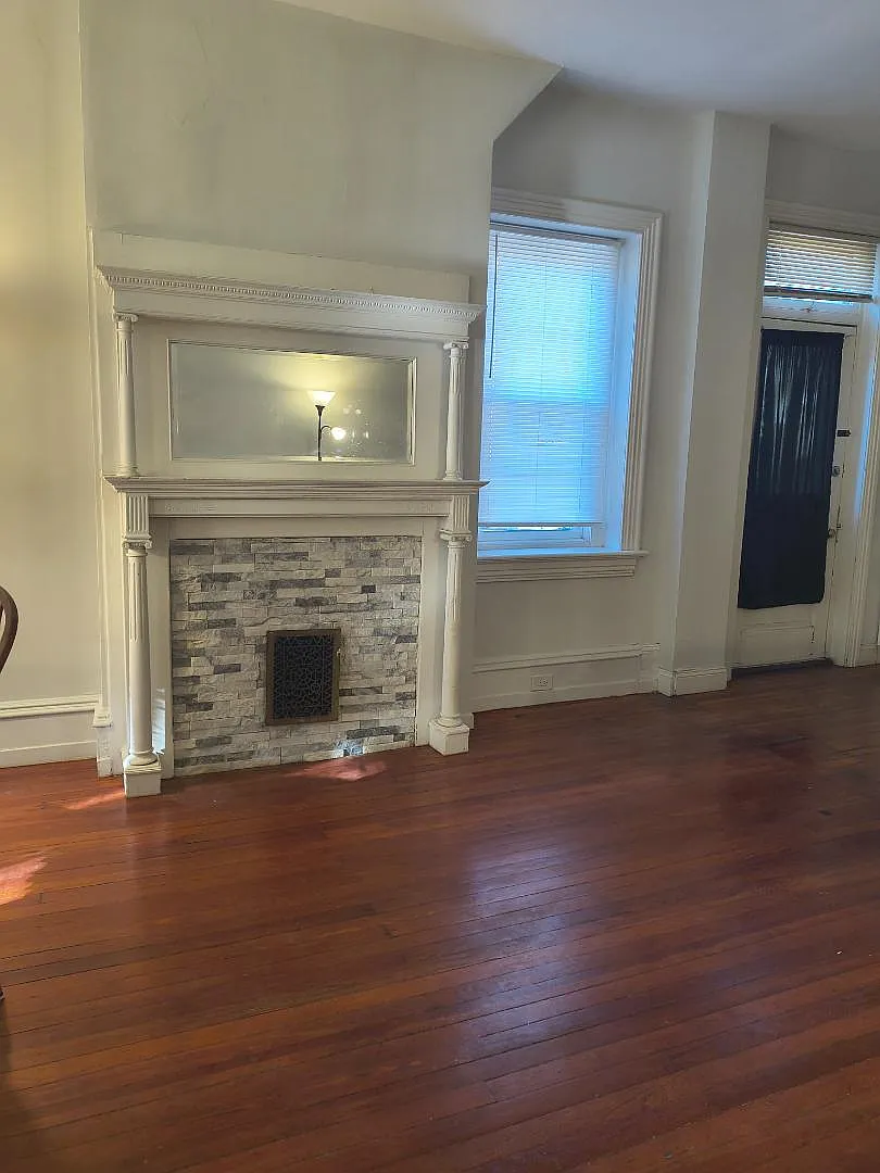 6845 Germantown Avenue - Front Unit — Photo 3