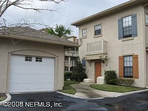 Front of Condo w garage