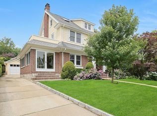 48 Faneuil Pl, New Rochelle, NY 10801