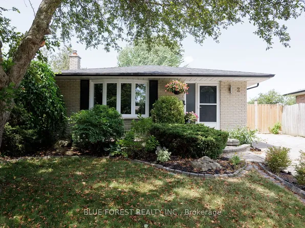 2 Surrey Cres, London, ON N6E 1T6