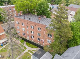 9 Rockville St, Hartford, CT 06112