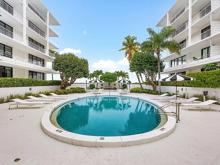 2185 Ibis Isle Rd #1 — Photo 41