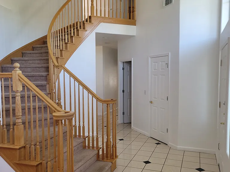 2131 Park Warren Ct — Photo 1