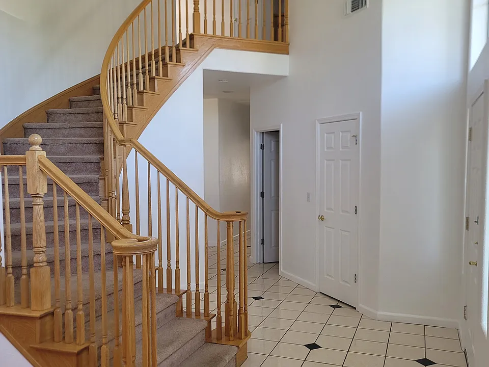 2131 Park Warren Ct