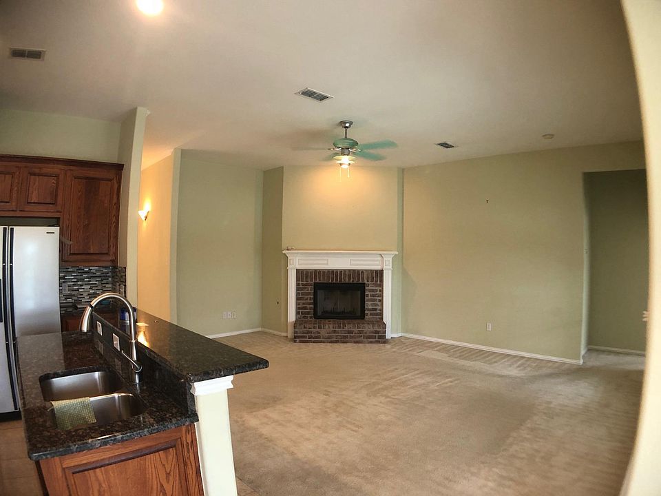 1st image of 9070 Riverfalls Dr