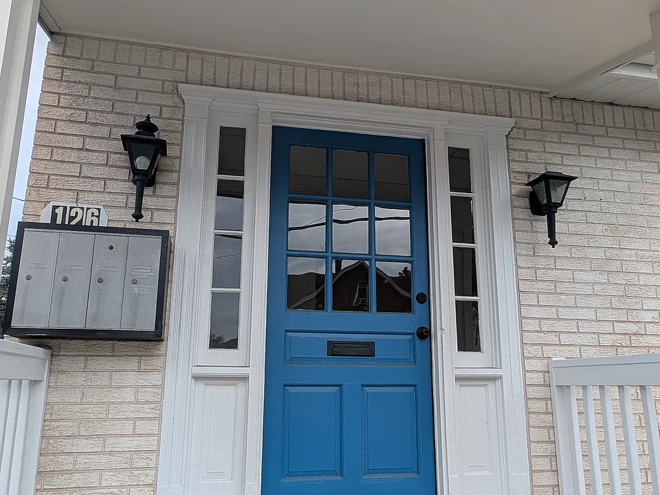 Private Entrance