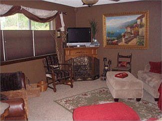 2nd image of 307 Lea Ln
