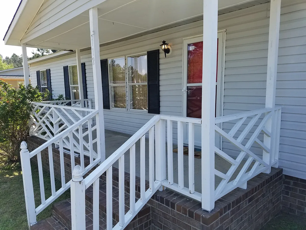 Building Photo - 2712 Lowlander Dr