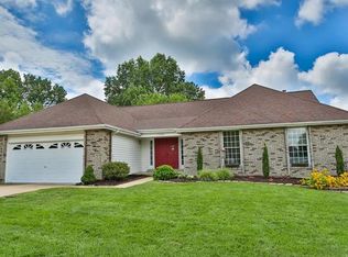 15606 Coventry Farm Dr, Chesterfield, MO 63017