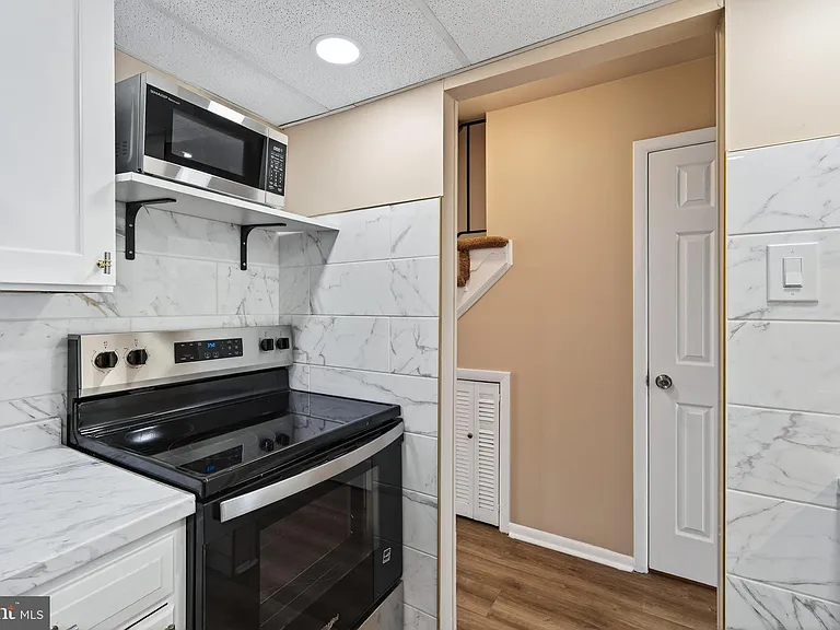 803 Valley Dr — Photo 11
