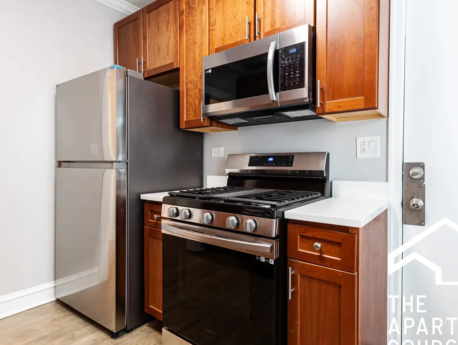 2 bed, 1250 sqft, $2,995 — Photo 3