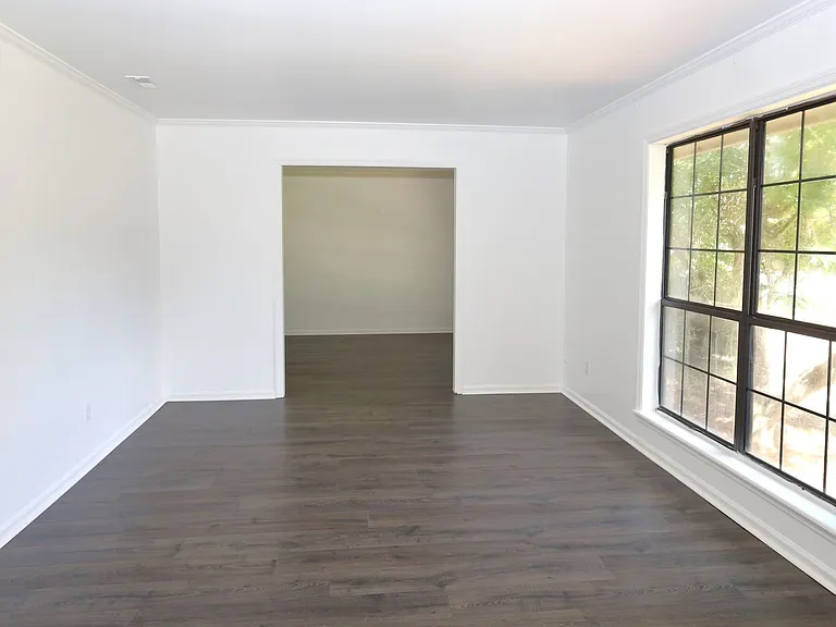 2208 Northwood Cir — Photo 4