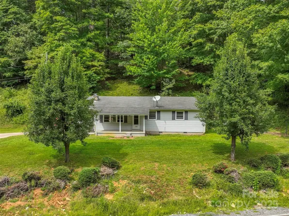 5511 State Highway 197 S, Burnsville, NC 28714