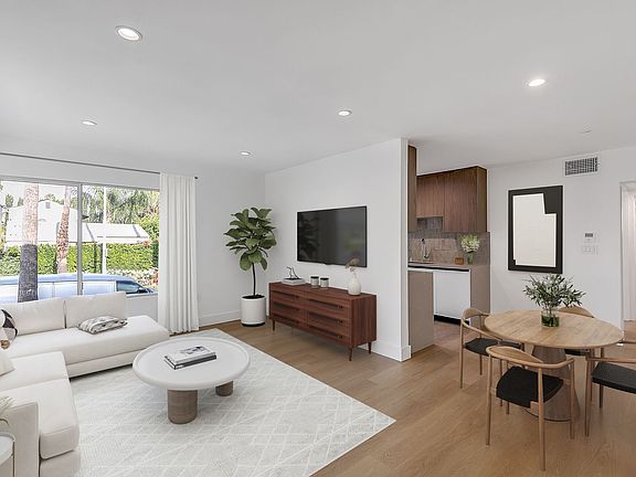 3rd image of 921 N Gardner St APT 1