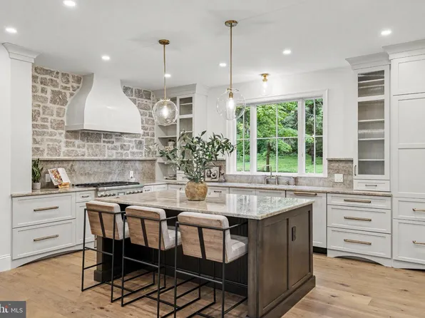 3503 Old Windy Bush Rd, New Hope, PA 18938