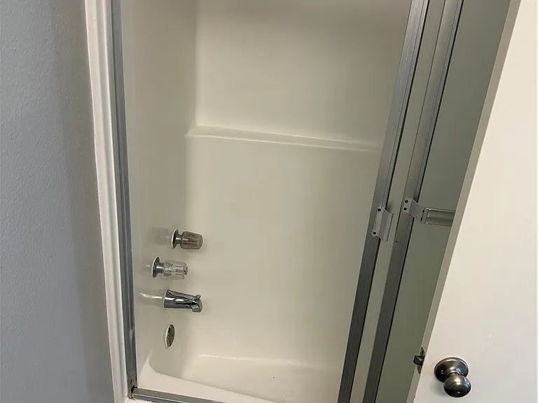 69 Stanford Ct — Photo 15