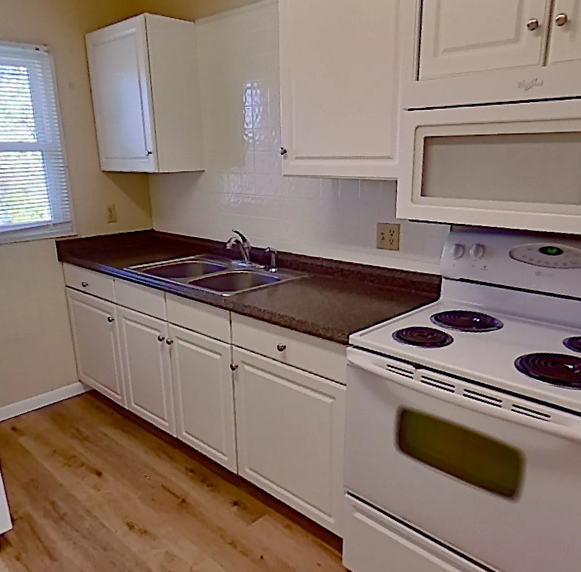 1700 - Parkview - 3 — Photo 2