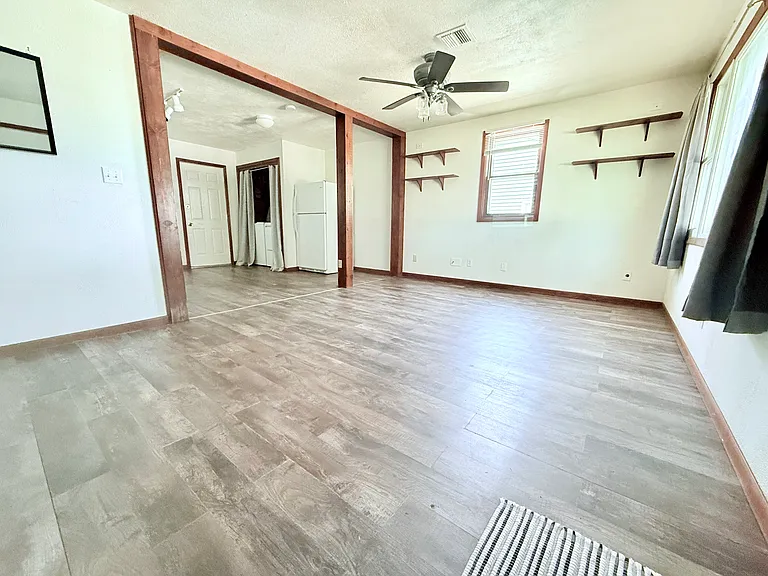 712 Maxwell St — Photo 2