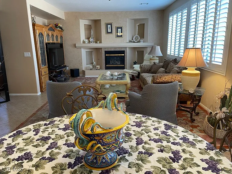 170 Arches Ct — Photo 15