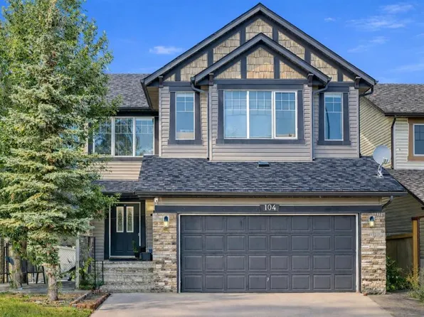104 SE Panamount Ter NW, Calgary, AB T3K 0H8
