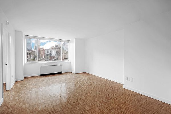 1st image of 420 W 42nd St APT 8D