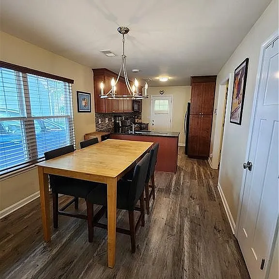 990 Grant St SE — Photo 4
