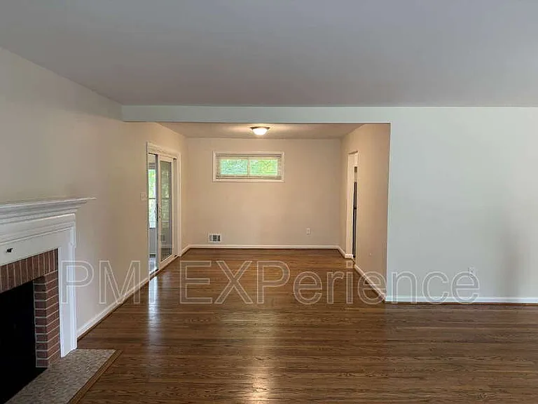 6405 Roberts Dr — Photo 4
