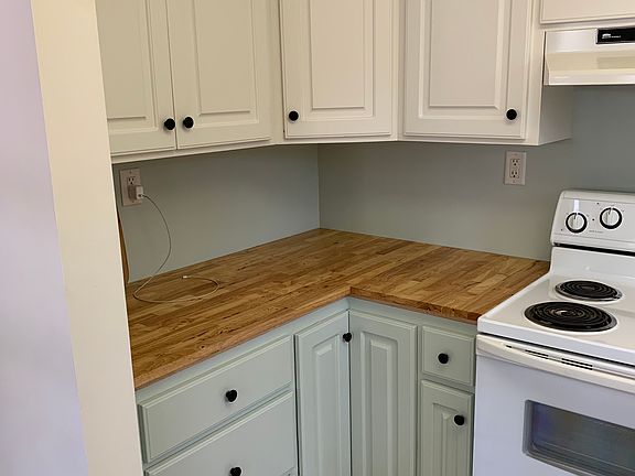3rd image of 5003 Churchill Dr