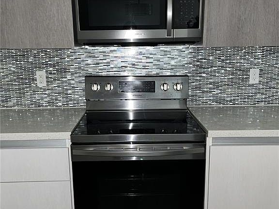 4th image of 805 W Garrison Dr #4