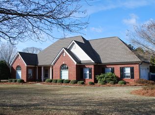 622 Graymont Dr, Grayson, GA 30017
