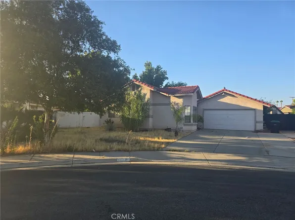 1010 Gneiss Ct, Hemet, CA 92543