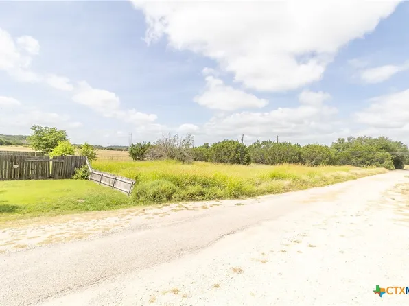 412 Mulberry St, Lometa, TX 76853