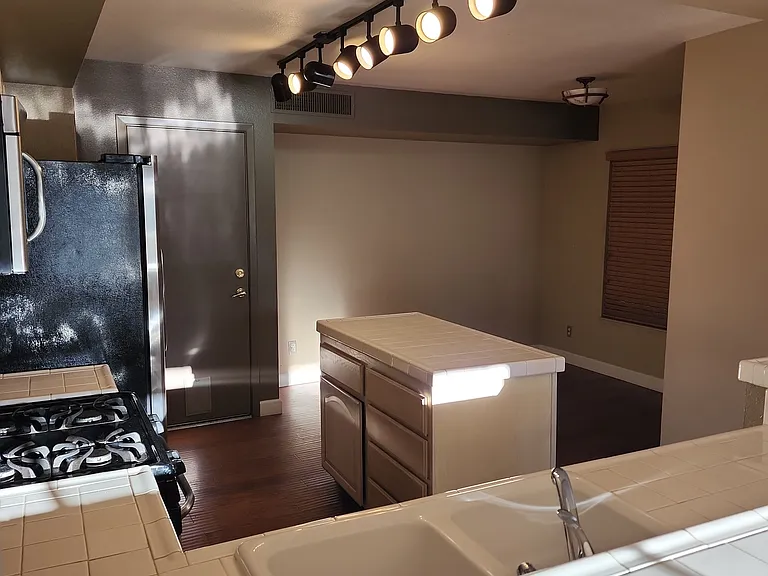 2657 Seashore Dr #1 — Photo 18