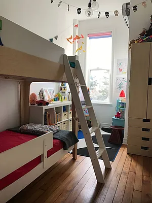 Rented by Sidewalk Realty LLC | media 18