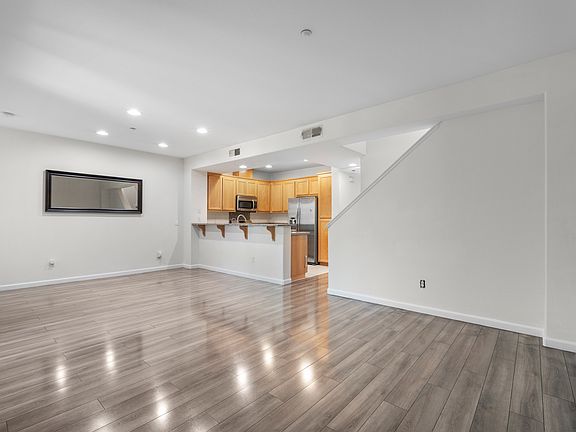 3rd image of 628 Boardwalk Way #1