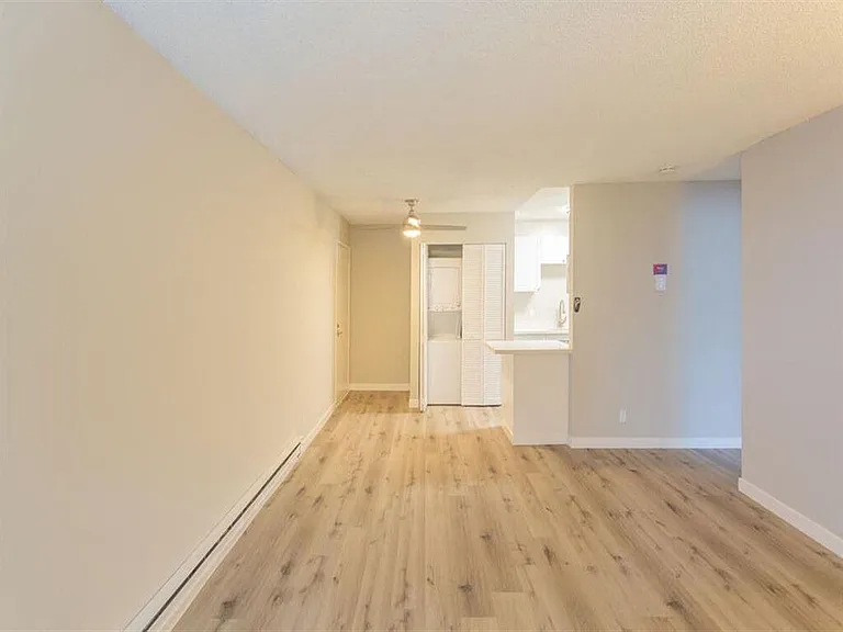 Skyline Heights Apartments — Photo 7