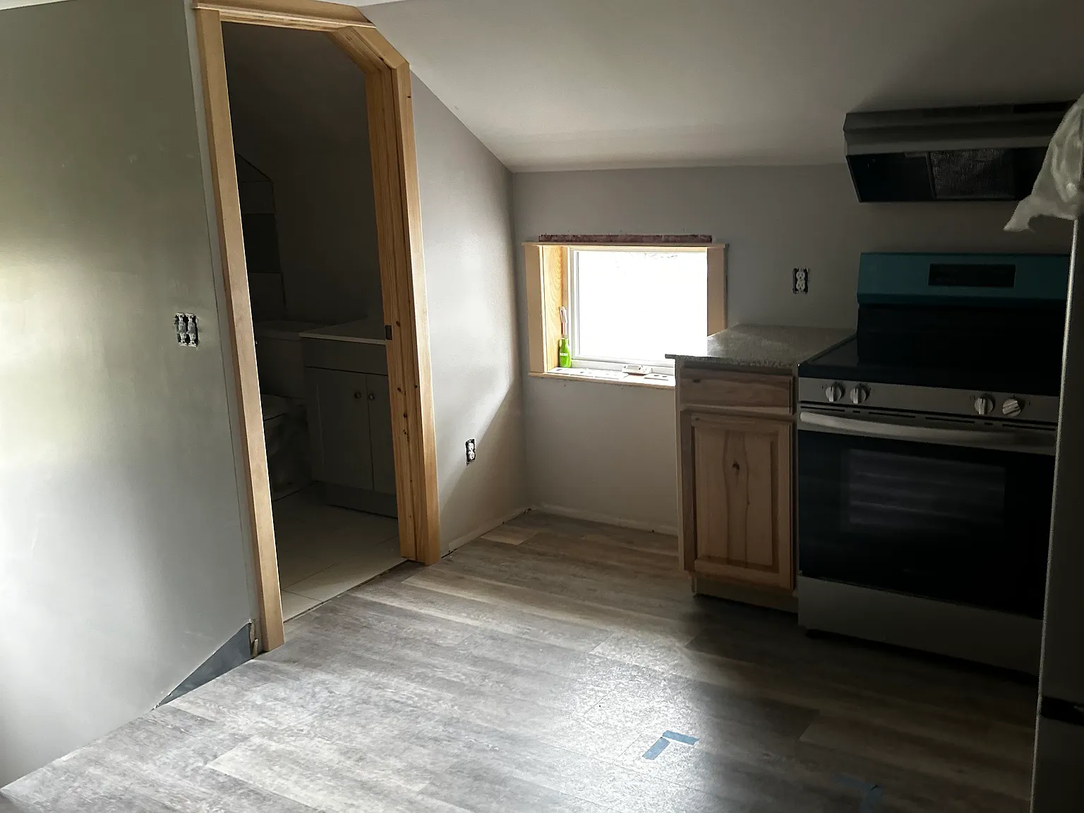 2 bed, 1000 sqft, $1,300 — Photo 3