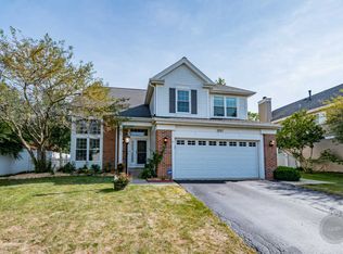 1251 Dunbarton Dr, Aurora, IL 60502