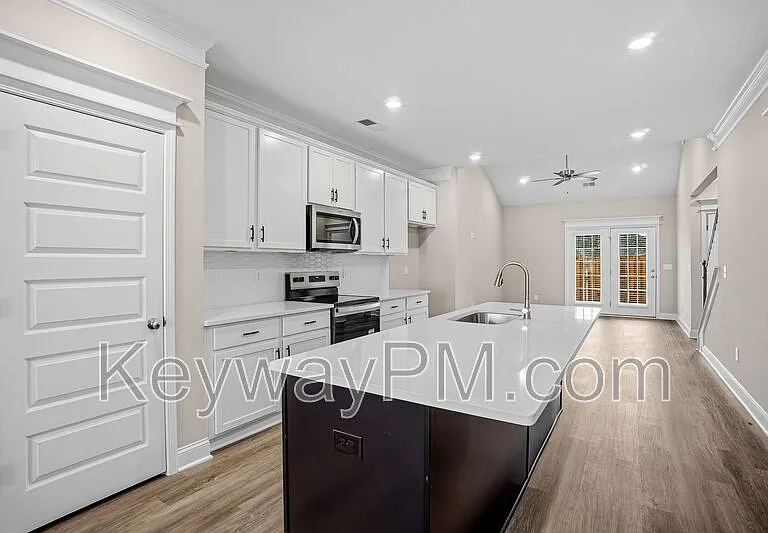 2106 SE Denmark Ave — Photo 7