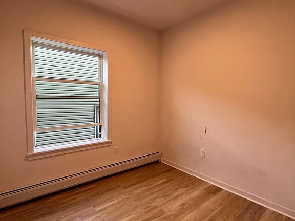 4th image of 444 Bergen Ave APT 3L