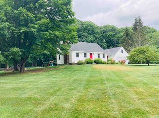 190 Winnicutt Rd, Stratham, NH 03885