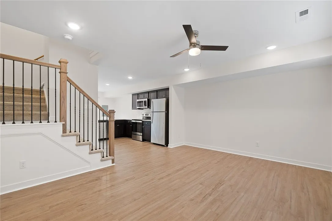 2 bed, 1.5 bath, 1188 sqft, $1,895 — Photo 1