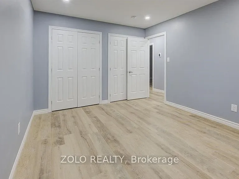 15 Nathaniel Cres #UPPER — Photo 5