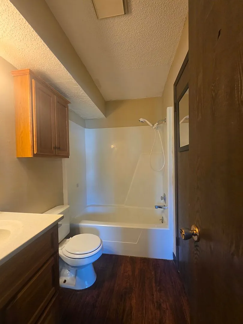 1653 Carriage Hill — Photo 4