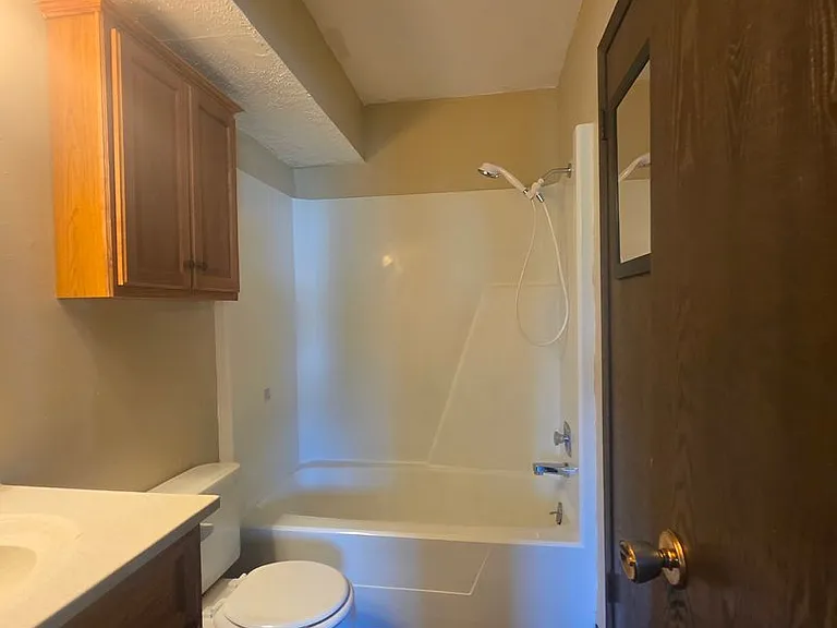 1653 Carriage Hill Dr — Photo 4