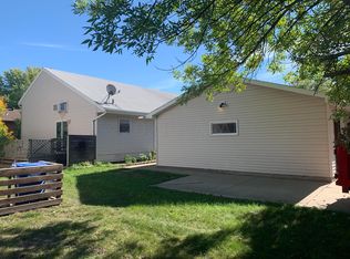 3040 22nd St S, Fargo, ND 58103