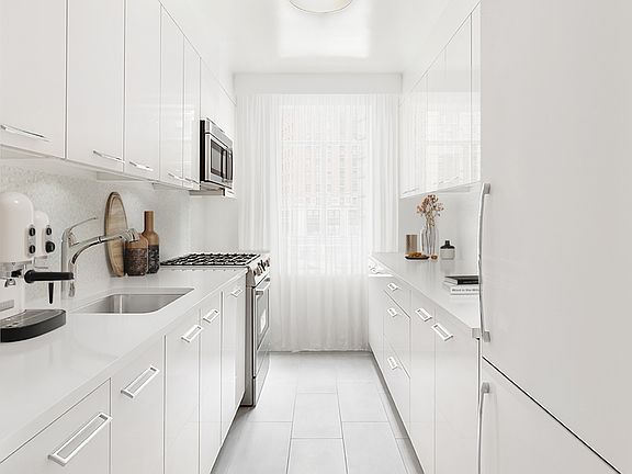 5th image of 240 Central Park S APT 9Q