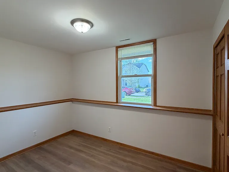 6387 Amanda Dr — Photo 13